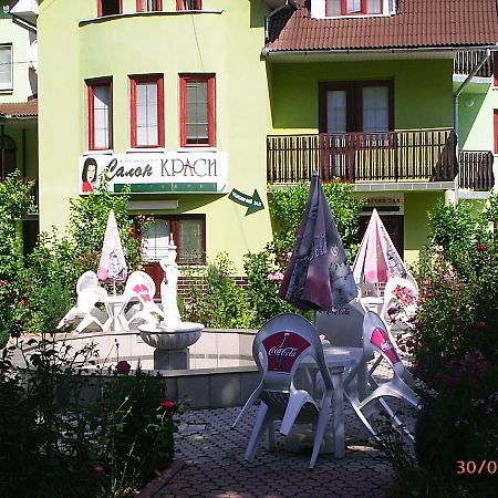 Hotel Alfa Ungsasfalva Kültér fotó